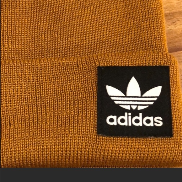 Adidas unisex beanie hat - Picture 2 of 5